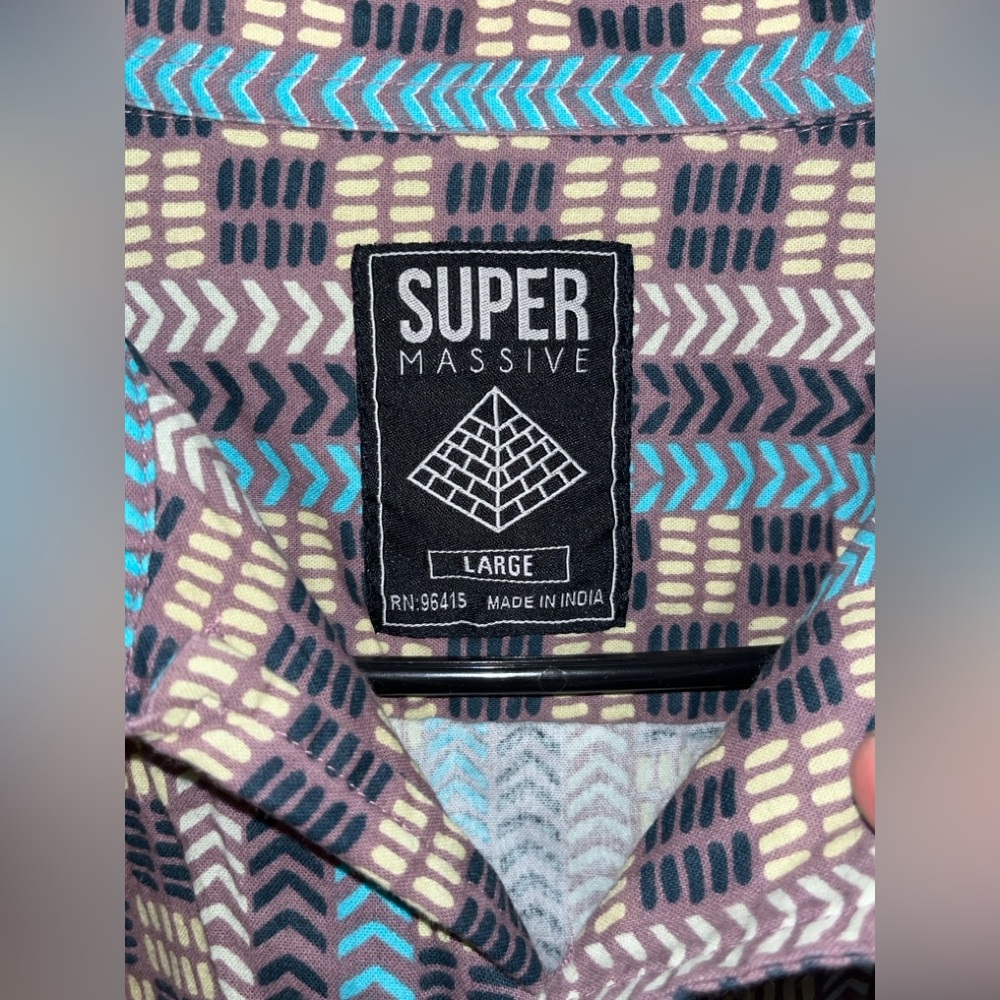 Super Massive Designer Button Down Long Sleeve Sh… - image 6